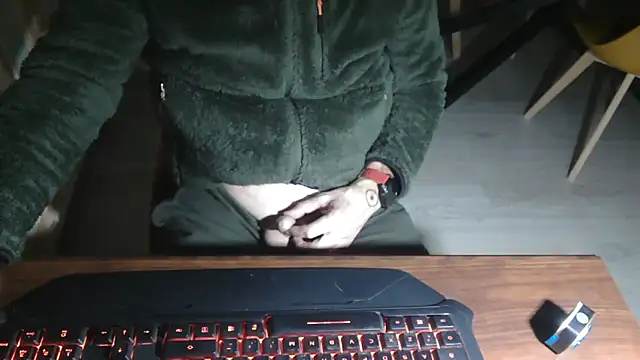 Adri gard online show from February 8, 2026, 9:01 pm