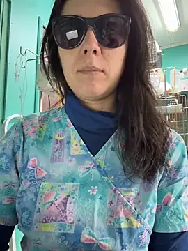 Reinacatchile online show from February 7, 2026, 3:09 pm