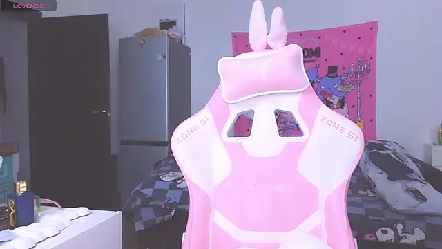 Milia Parker online show from October 24, 2025, 8:41 pm