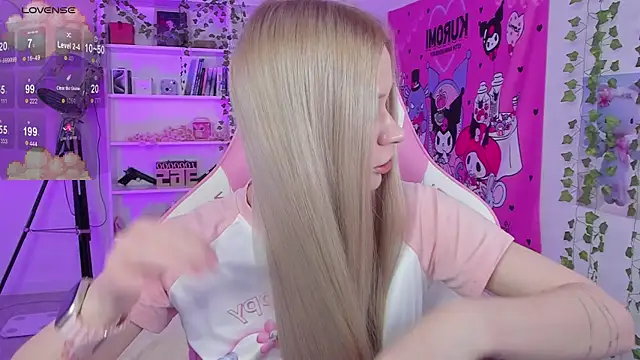 Milia Parker online show from February 18, 2025, 1:54 am