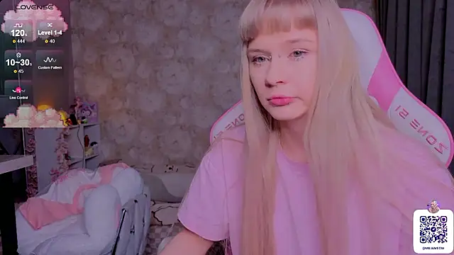 Snapshot of Milia_Parker chatting on March 11, 2026, 8:14 pm Milia Parker online show from March 11, 2026, 8:14 pm