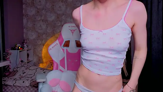 Snapshot of Milia_Parker chatting on March 21, 2026, 11:19 pm Milia Parker online show from March 21, 2026, 11:19 pm