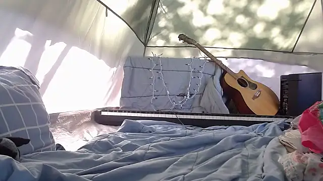 Snapshot of sweetnissapril chatting on March 27, 2026, 8:32 pm sweetnissapril online show from March 27, 2026, 8:32 pm