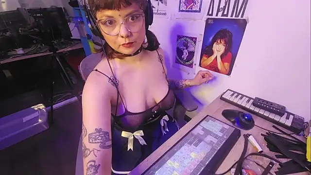 estivalia xxx online show from June 14, 2026, 1:46 am