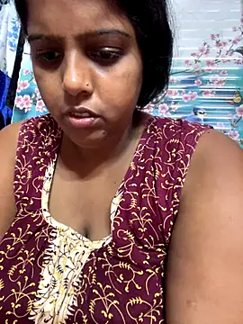 Beauty-queen online show from October 30, 2025, 11:08 am