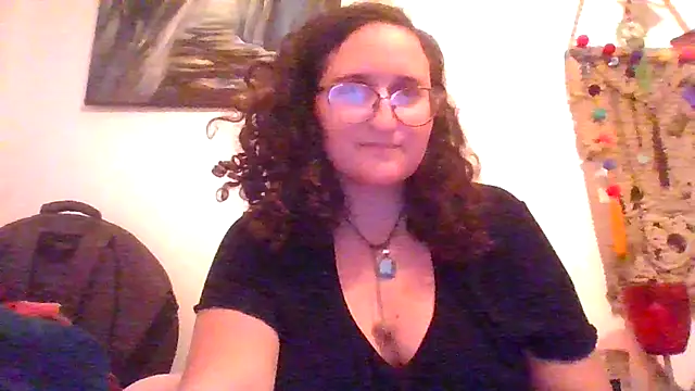 juicyrubies online show from January 14, 2025, 2:32 pm