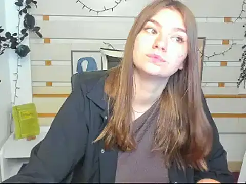 Josephine Kiss online show from May 9, 2026, 7:45 am