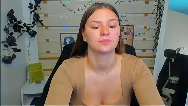 Josephine Kiss online show from April 27, 2026, 12:14 pm