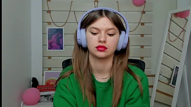 Josephine Kiss online show from February 27, 2025, 10:33 am