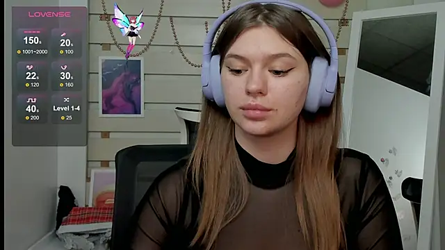 Josephine Kiss online show from March 9, 2025, 1:59 pm