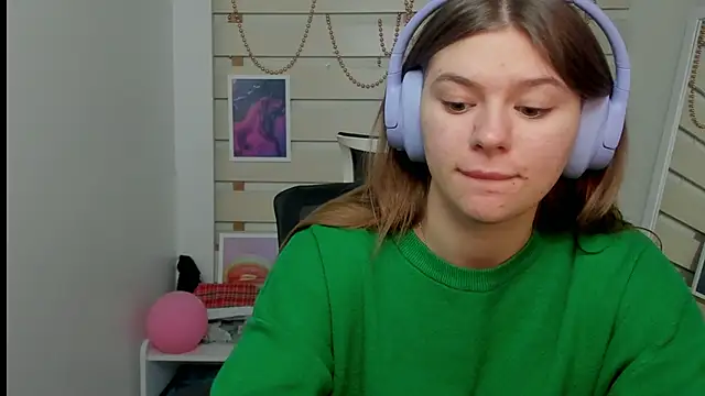 Josephine Kiss online show from February 27, 2025, 7:30 am