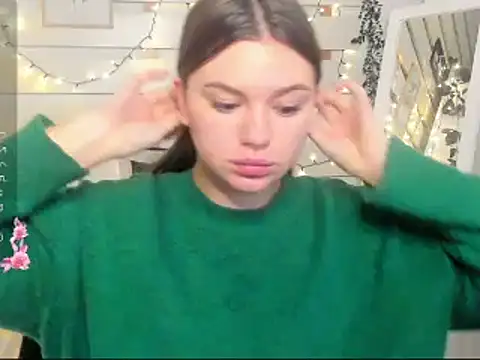 Josephine Kiss online show from November 26, 2025, 6:46 am