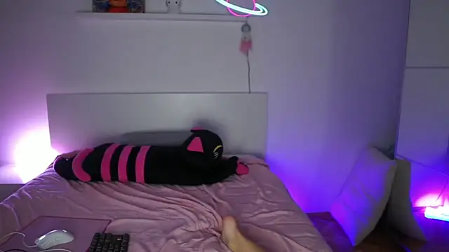 Lady3Holes online show from February 27, 2025, 2:54 pm