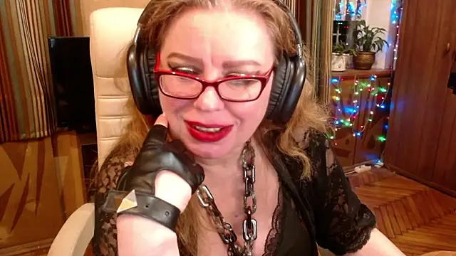 Snapshot of Miss_Tress chatting on March 13, 2026, 10:15 pm Miss Tress online show from March 13, 2026, 10:15 pm