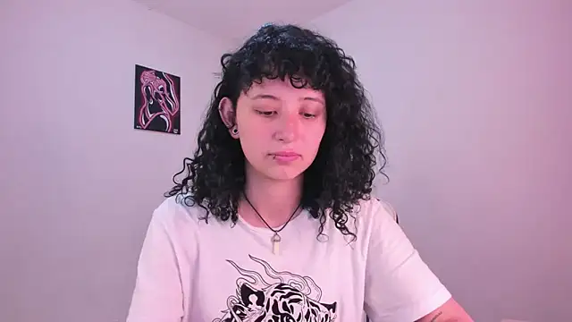 valent 27 online show from December 5, 2025, 5:55 pm