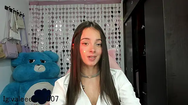 lucyy tay online show from December 1, 2024, 9:42 pm