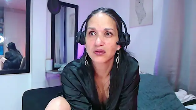 Snapshot of diosa78afrodita chatting on February 21, 2025, 5:56 am diosa78afrodita online show from February 21, 2025, 5:56 am