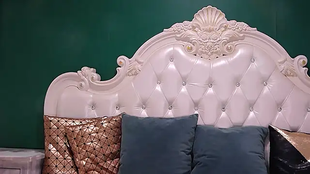 ArielBurn online show from October 27, 2025, 9:16 pm