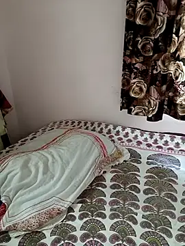 cuteyqueen online show from March 13, 2025, 1:54 am