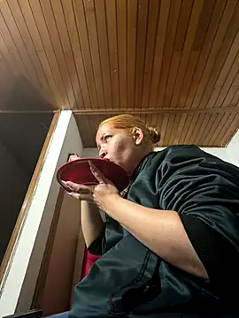 Snapshot of THEBOSSLARA chatting on December 19, 2025, 11:29 pm THEBOSSLARA online show from December 19, 2025, 11:29 pm