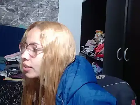 Snapshot of THEBOSSLARA chatting on November 13, 2025, 11:30 pm THEBOSSLARA online show from November 13, 2025, 11:30 pm