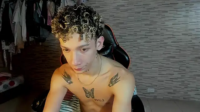 mateodeamjo online show from September 14, 2025, 8:09 pm