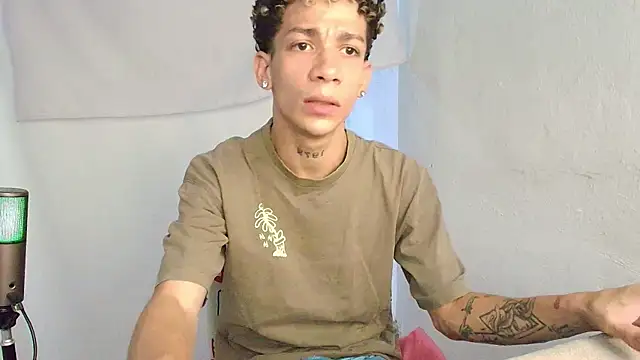 mateodeamjo online show from May 21, 2026, 11:24 pm
