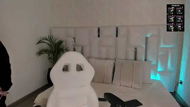 1m dalhia online show from October 10, 2025, 8:31 pm