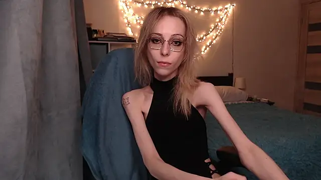 amber quell here online show from March 1, 2025, 2:13 pm