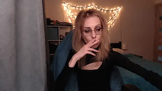 amber quell here online show from March 7, 2025, 2:12 pm