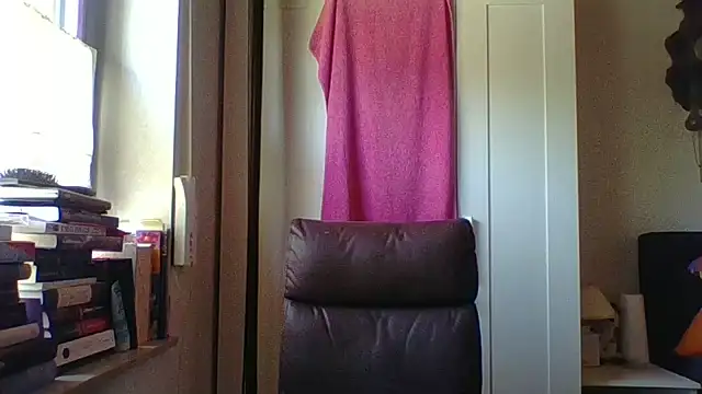 Snapshot of _squirty_cum_lady_ chatting on June 18, 2026, 9:14 am squirty cum lady online show from June 18, 2026, 9:14 am