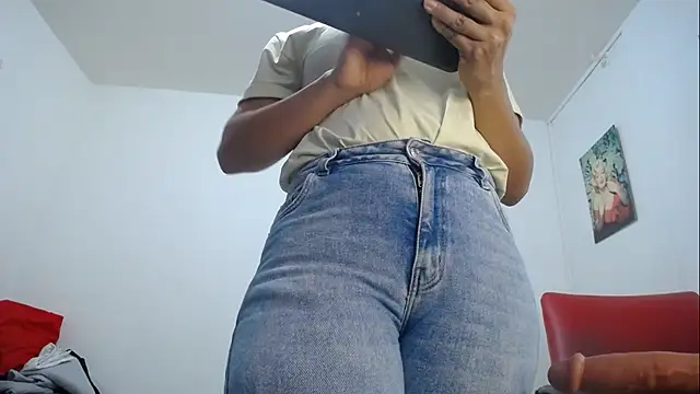 Amelia Debora Antonella online show from September 9, 2025, 12:36 pm