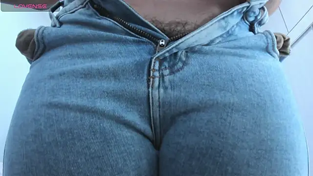 Snapshot of Amelia_Debora_Antonella chatting on March 21, 2026, 1:15 pm Amelia Debora Antonella online show from March 21, 2026, 1:15 pm