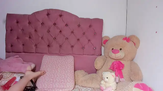 Snapshot of Dana_Jeins chatting on March 13, 2026, 2:22 pm Dana Jeins online show from March 13, 2026, 2:22 pm