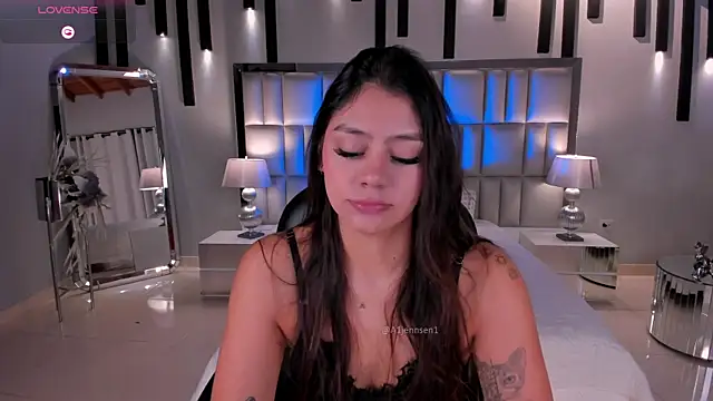 Snapshot of AllyJensen chatting on June 26, 2026, 10:32 am AllyJensen online show from June 26, 2026, 10:32 am