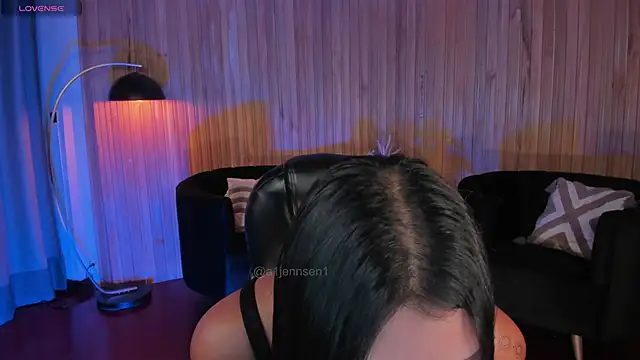 AllyJensen online show from November 11, 2025, 10:43 am