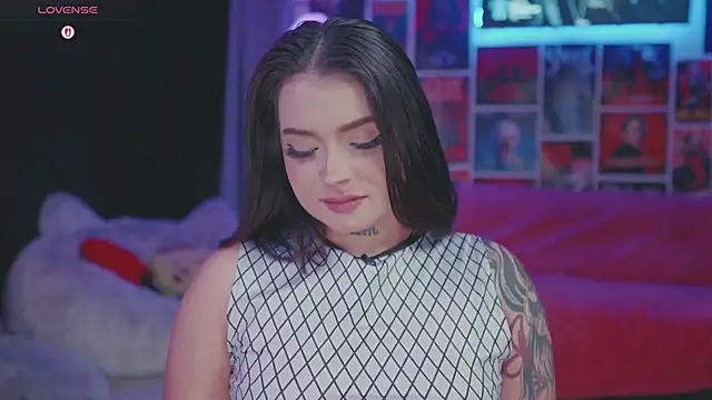 Snapshot of sensualkattt chatting on March 7, 2026, 11:43 pm sensualkattt online show from March 7, 2026, 11:43 pm