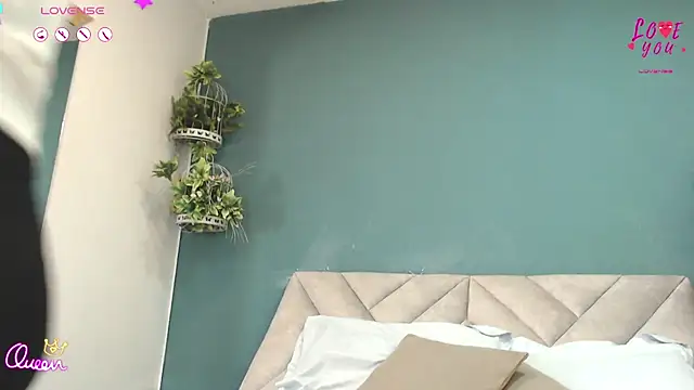 SharisWillian online show from July 17, 2026, 4:10 am