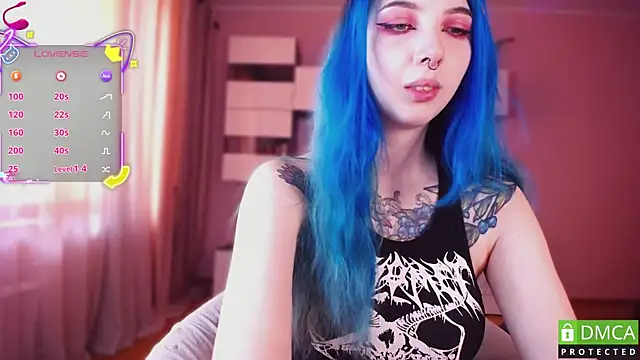 JustMeowGirl online show from September 12, 2025, 4:01 am