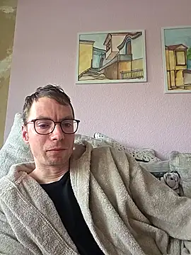 Schnubby1 online show from February 20, 2026, 3:36 pm