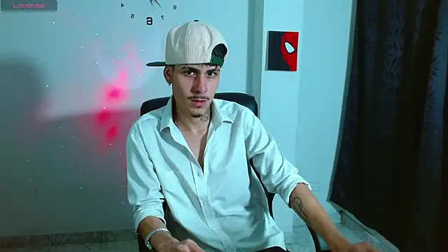 Bastiaan 28 online show from October 7, 2025, 11:06 pm