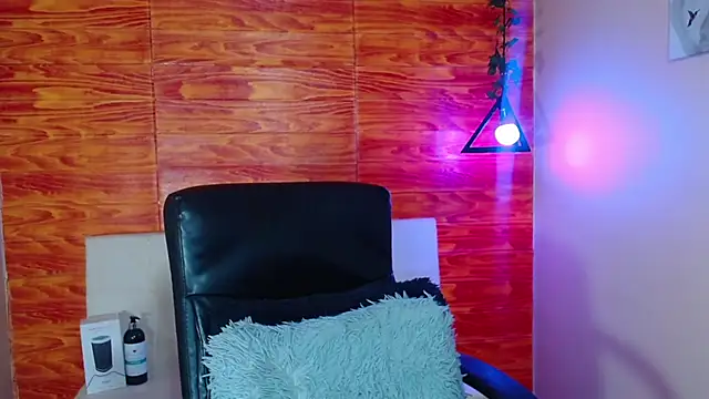 Bastiaan 28 online show from March 20, 2025, 3:13 am