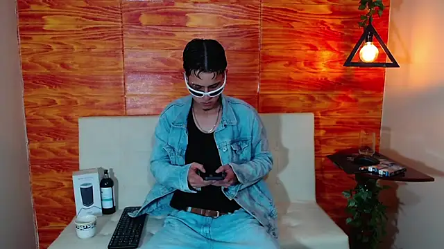 Bastiaan 28 online show from March 9, 2025, 2:29 am