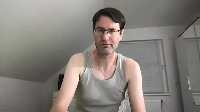 zxzx cam1 online show from March 2, 2025, 5:09 pm