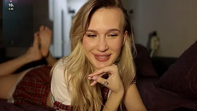 Snapshot of lluna_drug chatting on November 23, 2025, 10:58 am lluna drug online show from November 23, 2025, 10:58 am