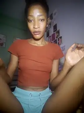 Snapshot of GoddessVee chatting on June 14, 2026, 10:33 pm GoddessVee online show from June 14, 2026, 10:33 pm