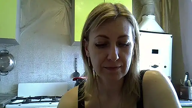 AshleyXHoney online show from March 18, 2025, 9:12 am