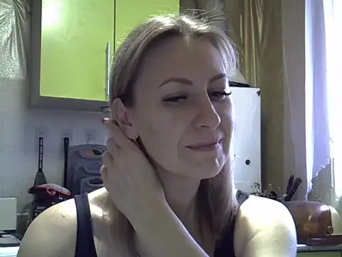 AshleyXHoney online show from December 4, 2025, 7:18 am