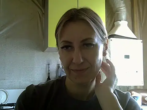 AshleyXHoney online show from October 1, 2025, 8:08 am