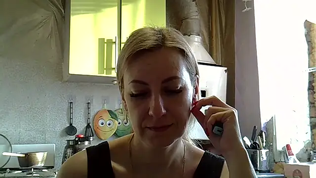 AshleyXHoney online show from February 7, 2025, 6:14 am